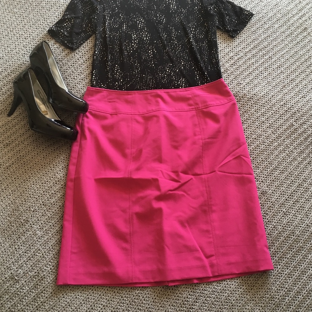 Worthington Pencil Skirt